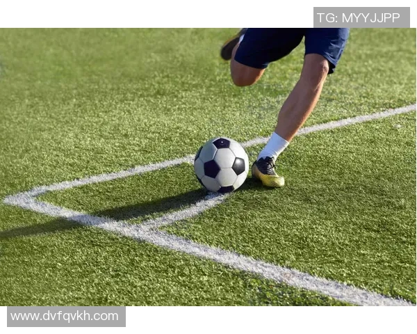 以梅西为中心探讨美津侬足球鞋的科技创新与设计理念