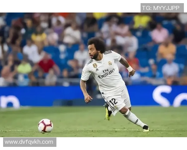 足球巨星排名榜单盘点:十三位耀眼之星 足球巨星排名榜单盘点:十三位耀眼之星